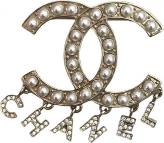 CC pin & brooche-FI