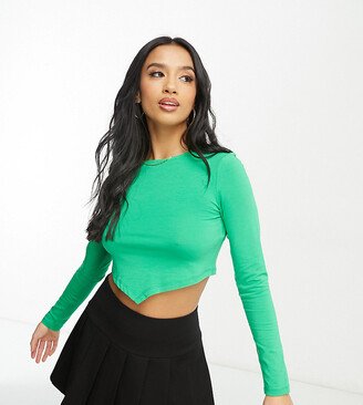 Vero Moda Petite hanky hem crop top in green