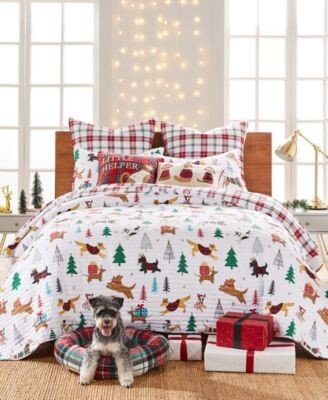 Home Merry Bright Jingle Paws Reversible Quilt Sets