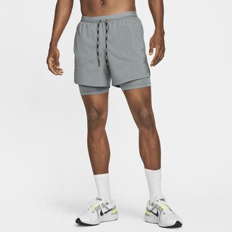 Men's Flex Stride 5 2-In-1 Running Shorts in Grey