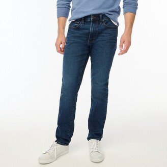 Men's Straight-Fit Jean In Classic Flex