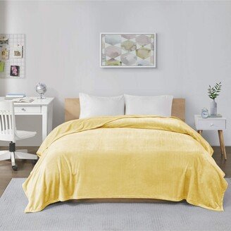 Gracie Mills Microlight Plush Oversized Blanket, Yellow - King