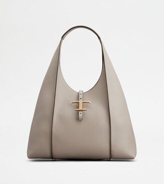 T Timeless Hobo Bag in Leather Medium