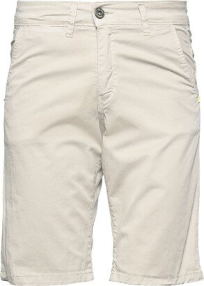 DISPLAJ Shorts & Bermuda Shorts Beige