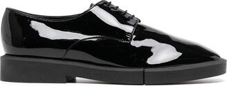 patent-leather Oxford shoes