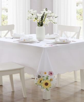 Sunflower Daisies Table Linens Collection