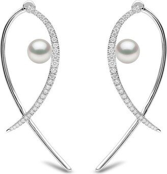 18kt white gold Sleek Akoya pearl and diamond earrings