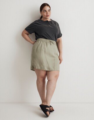 Plus Linen-Blend Curved-Hem Mini Skirt