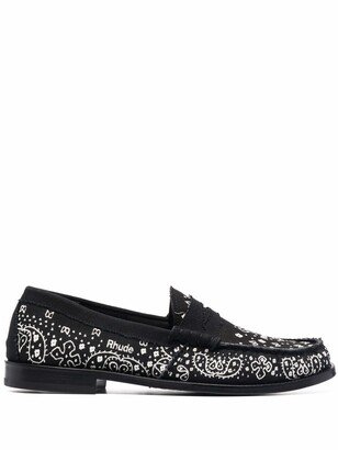 Bandana-Print Raw-Cut Loafers