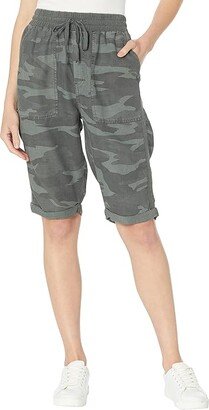 Alder Woven Bermuda Shorts (Vintage Olive Branch Camo) Women's Shorts