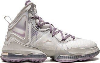 LeBron 19 Strive For Greatness sneakers