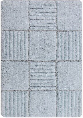 Knightsbridge Chakkar Board 220 GSF Non Skid Back Bath Rug 24 x 40 - Light Blue