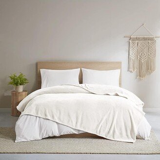 Gracie Mills Clean Spaces Casual Polyester Plush Blanket, Ivory - King