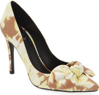 Ryana Tapestry Pointed Toe Bow Pump