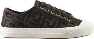 Domino FF Motif Low-Top Sneakers