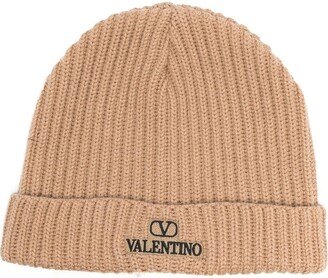 embroidered VLogo ribbed beanie