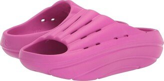 Foamo Slide (Dragon Fruit) Women's Shoes