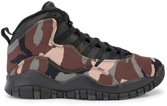Air 10 Woodland Camo sneakers