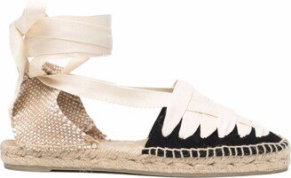 Jean tie-fastening espadrilles