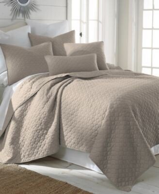 Bordeaux Taupe Quilt Set