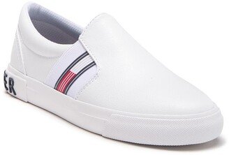 Fin 2 Slip-On Sneaker