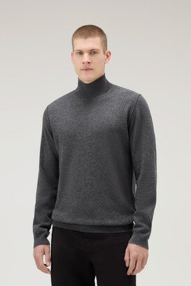 Turtleneck Sweater in Merino Wool Blend