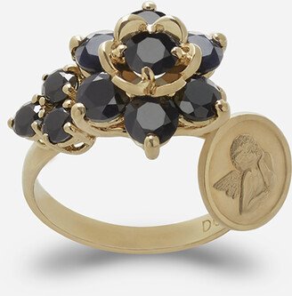 Ring with black sapphires