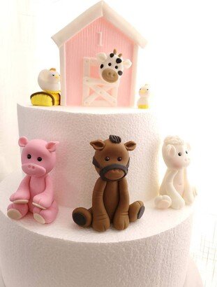 Fondant 3D Barn With Horse, Pig, Sheep, Chickens, & Hay Toppers