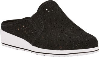 Freedom Womens Suede Laser Cut Slip-On Sneakers