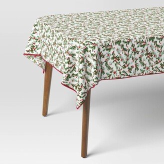 84x60 Holiday Christmas Berries Tablecloth