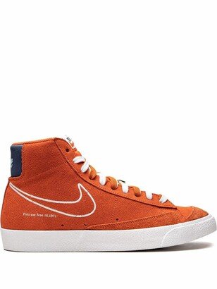 Blazer Mid '77 First Use/Orange sneakers