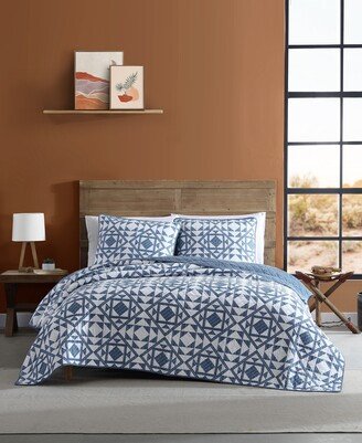 Closeout! Phoenix Patchwork 3 piece Quilt Set, King