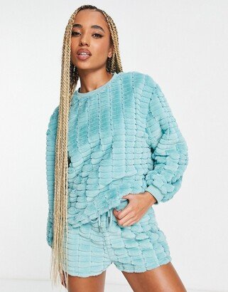 lounge crimped faux fur sweat & short set in aqua