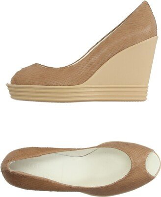 Pumps Camel