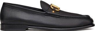 VLogo Signature leather loafers