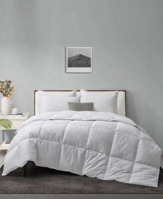 Closeout Lightweight Goose Feather Down Comforter