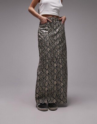 leather-look maxi skirt in gray snake print
