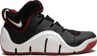 Zoom LeBron 4 Black/White/Red sneakers