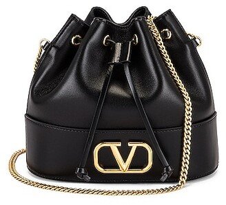 VLogo Bucket Bag in Black