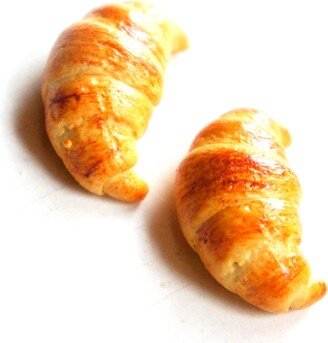 Croissant Magnet