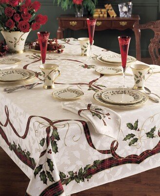 Holiday Nouveau 60 x 104 Tablecloth