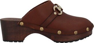 LO ZOCCOLAIO Mules & Clogs Brown