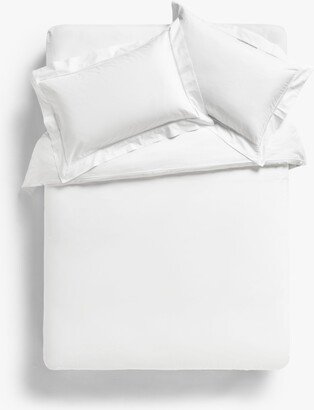 Crisp and Fresh Medici Bedding