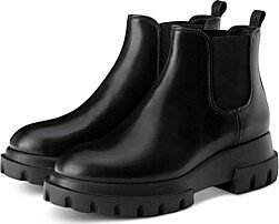 Women's Maxine Almond Toe Stretch Chelsea Boots