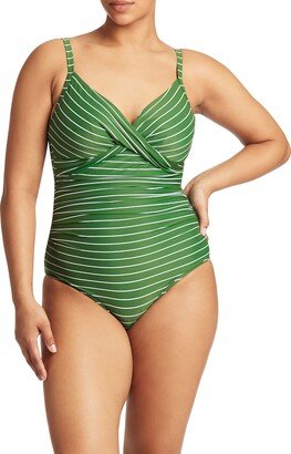 Twist Front DD- & E-Cup Multifit One-Piece Swimsuit