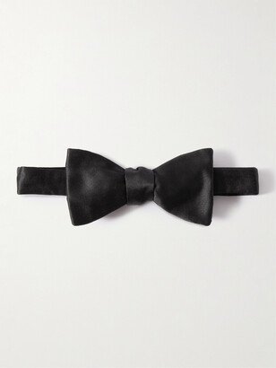 Pre-Tied Duchesse Silk-Satin Bow Tie