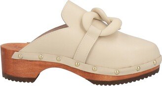 ENNEQUADRO Mules & Clogs Beige