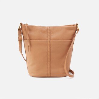 Fern Bucket Crossbody in Pebbled Leather - Sandstorm