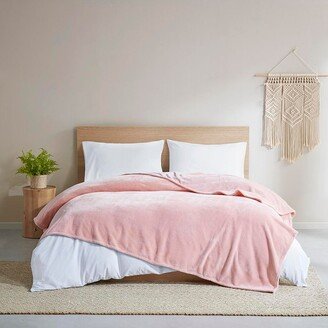 Gracie Mills Clean Spaces Casual Polyester Plush Blanket, Blush - King