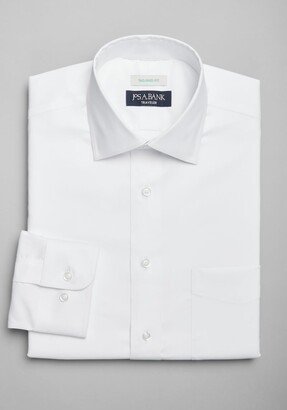 Men's Traveler Collection Tailored Fit Coolmax Spread Collar Twill Dress Shirt